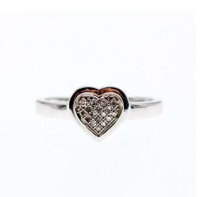10K White Gold Diamonds "Heart" Ring Size 6.5